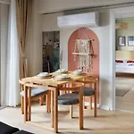 Appartement By Abraham Galata
