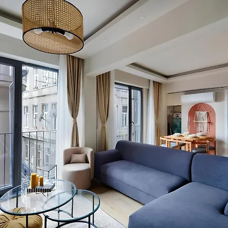 By Abraham Galata * Estambul