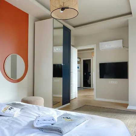 Διαμέρισμα By Abraham Galata