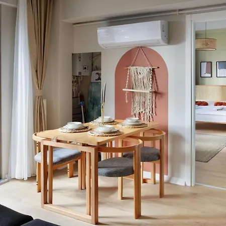 Appartement By Abraham Galata