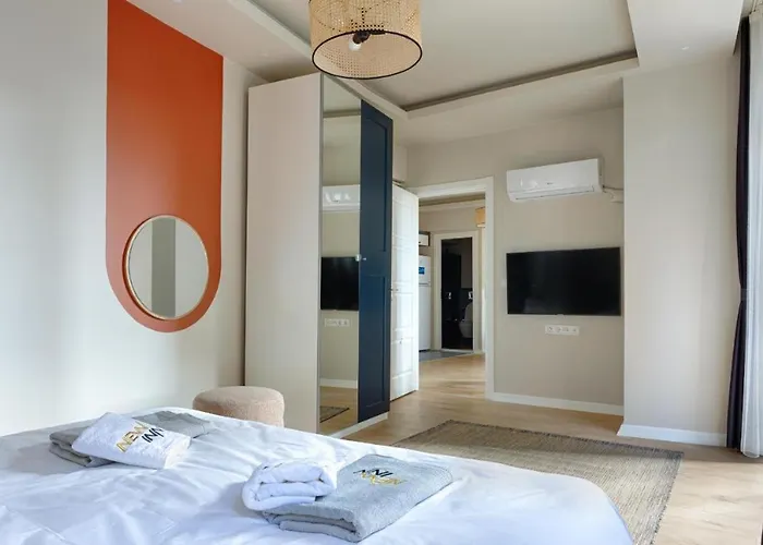 Apartment By Abraham Galata